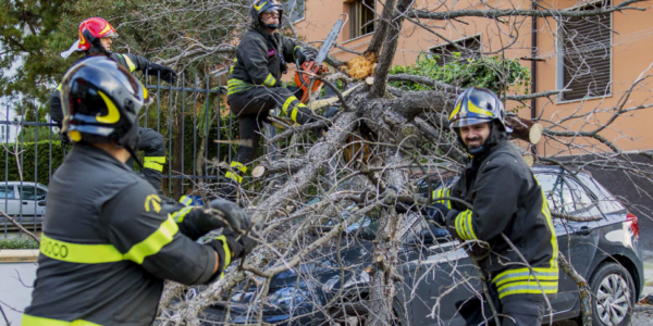 Clima pazzo, il Cosentino in ansia: sempre più colpiti i campi e le coste