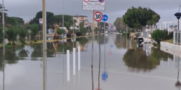 Alluvione e frane a Corigliano Rossano, rischia di partorire in auto e va in ospedale… con un fuoristrada