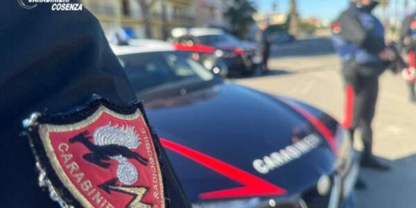 Sequestra una donna 30enne dopo la fine della relazione, operaio 55enne arrestato a Luzzi