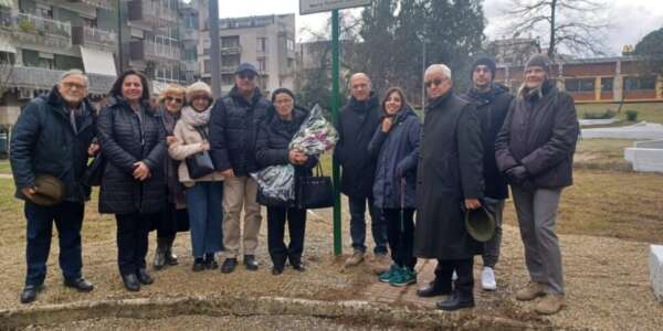 Rende, il giardino a ridosso del liceo scientifico intitolato a Maria Rosaria Sessa